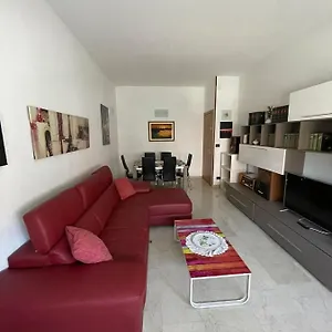 Appartamento Splendido In Zona Fiera A, Bologna