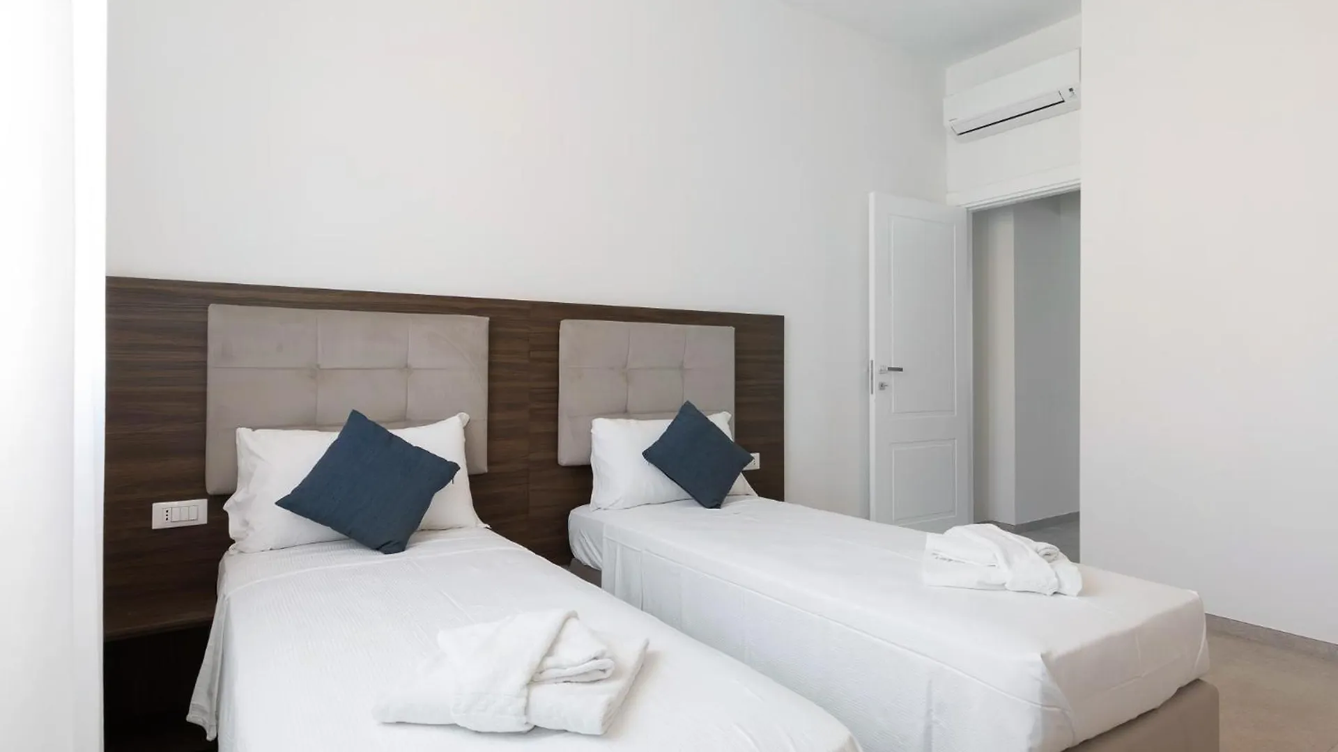 Le Dodici Porte - De Maria 5 By Bologna District Apartment