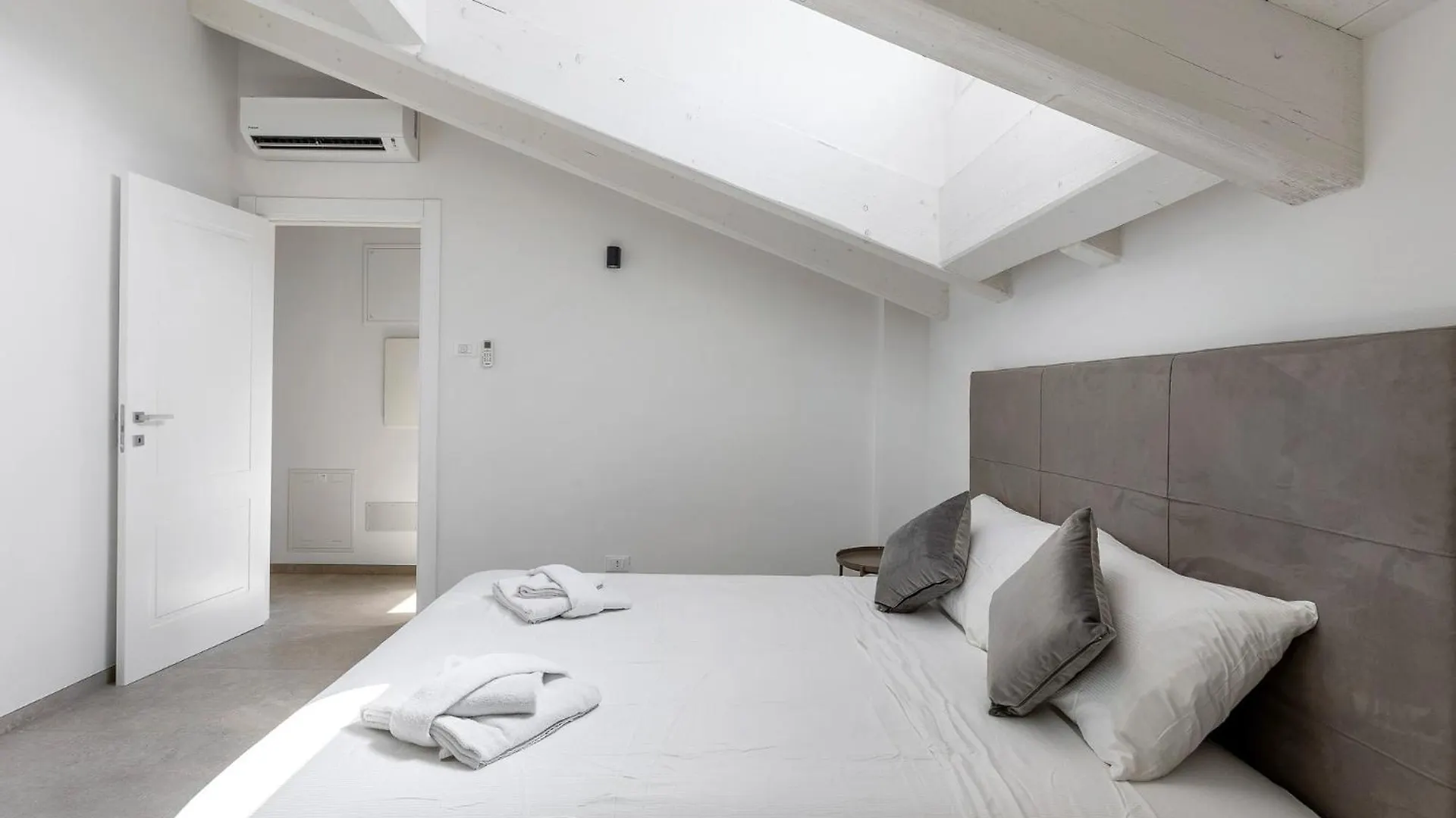 Apartment Le Dodici Porte - De Maria 5 By Bologna District