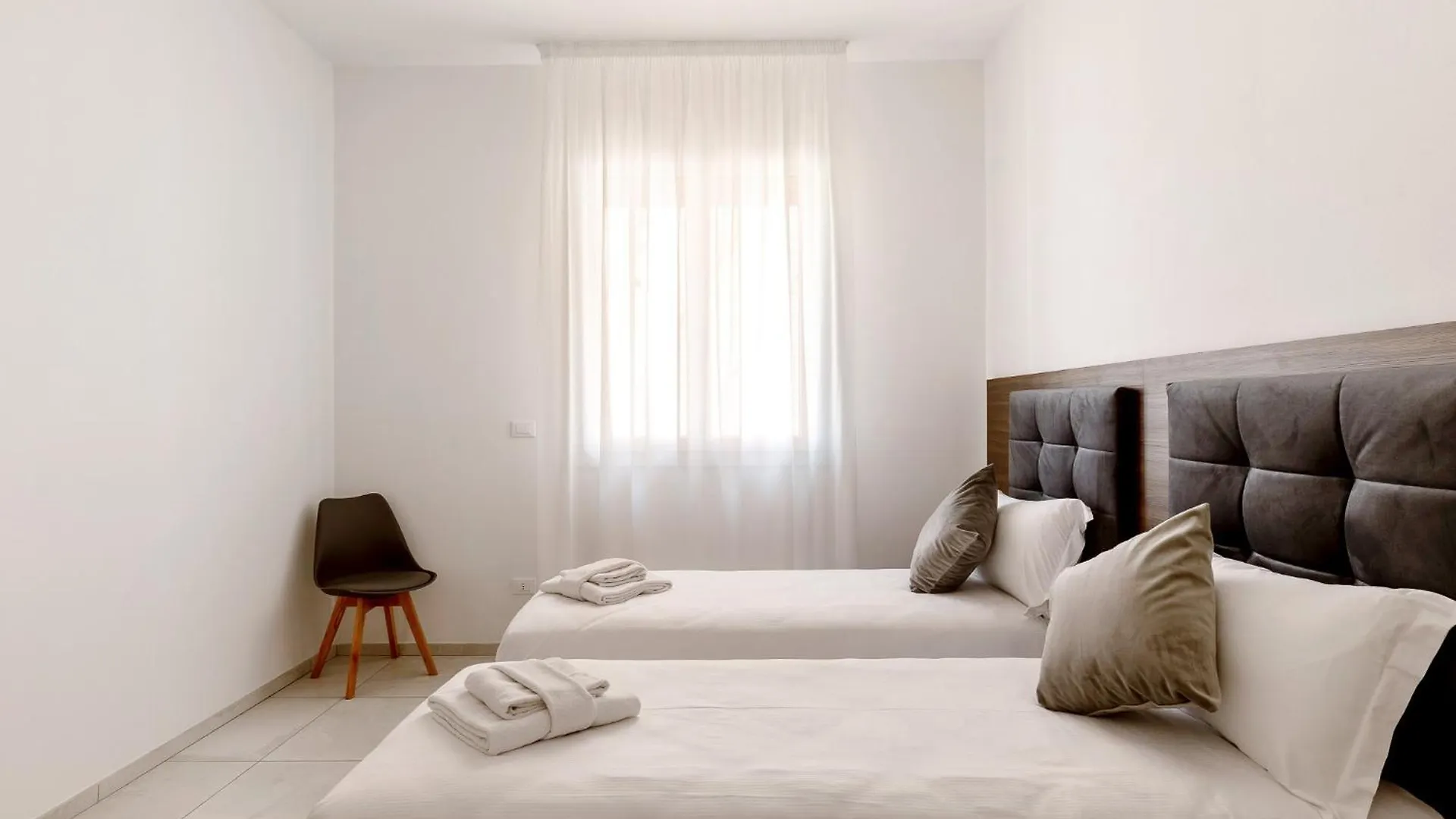 Apartment Le Dodici Porte - De Maria 5 By Bologna District Italy