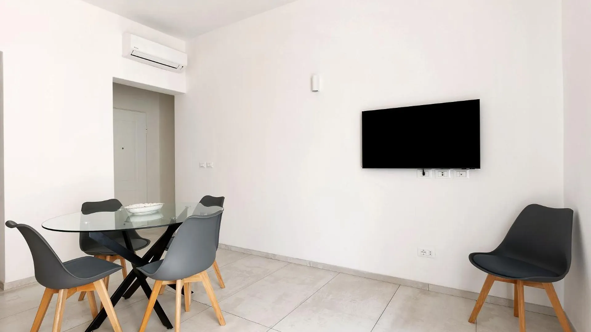 Apartment Le Dodici Porte - De Maria 5 By Bologna District Italy